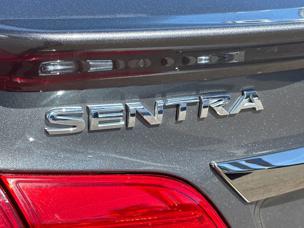 Used 2017 Nissan Sentra NISMO image 11