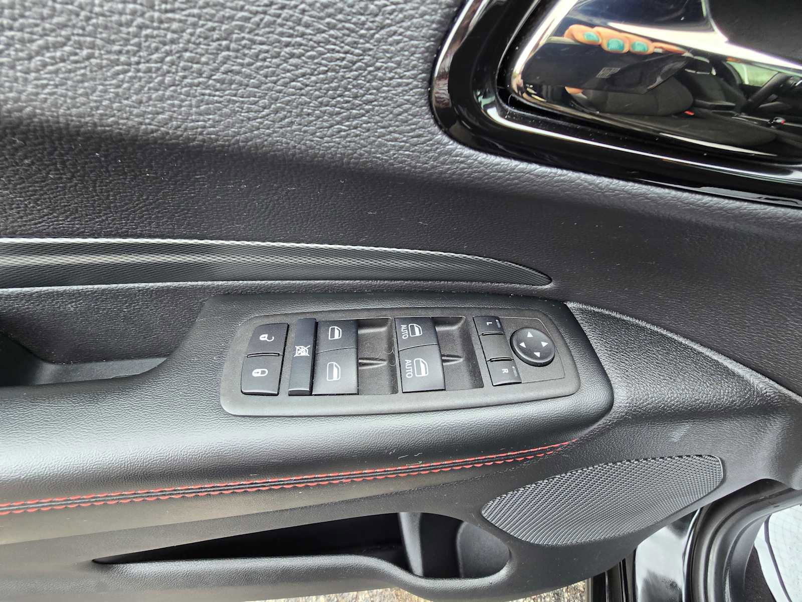 Used 2025 Dodge Durango GT AWD/4WD image 19
