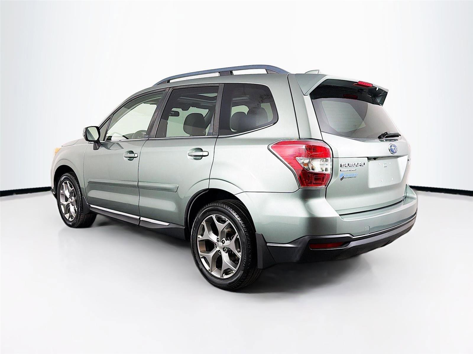 Used 2016 Subaru Forester 2.5i Touring w/ Eyesight & Navigation System image 5