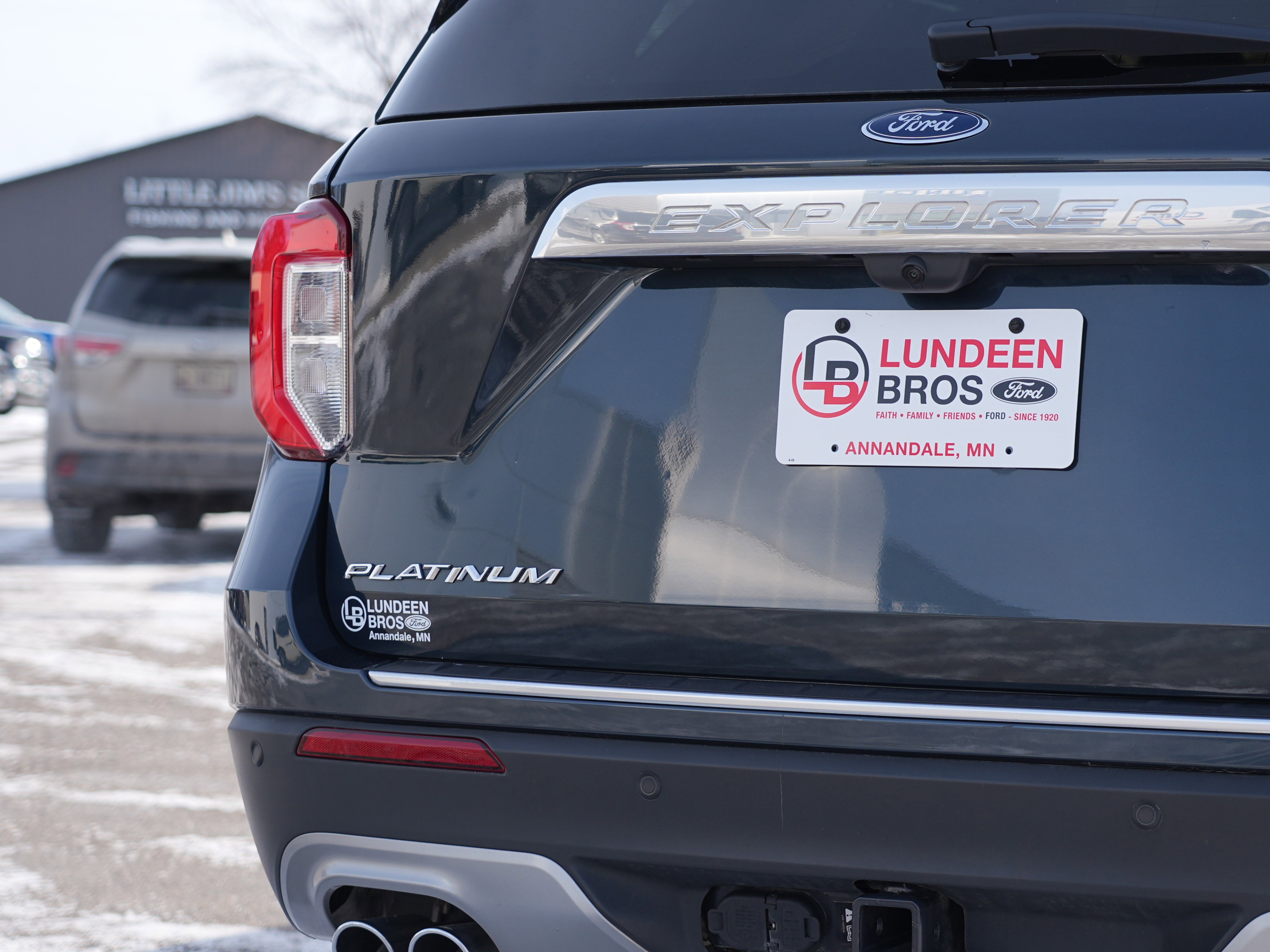 Used 2023 Ford Explorer Platinum w/ Class IV Trailer Tow Package image 13