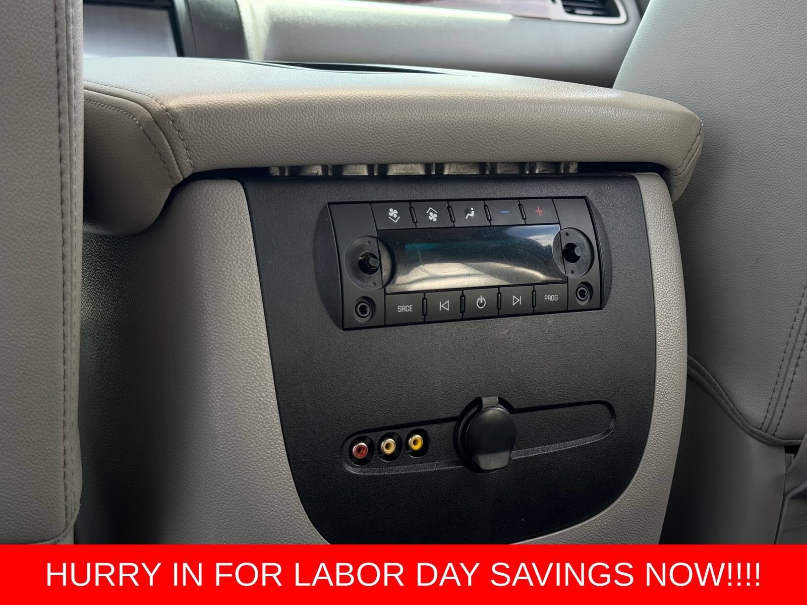 Used 2014 Chevrolet Suburban LT AWD/4WD image 23
