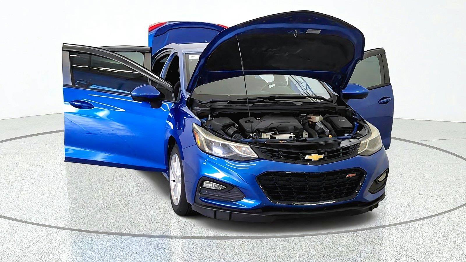 Used 2018 Chevrolet Cruze LT w/ Convenience Package FWD image 12