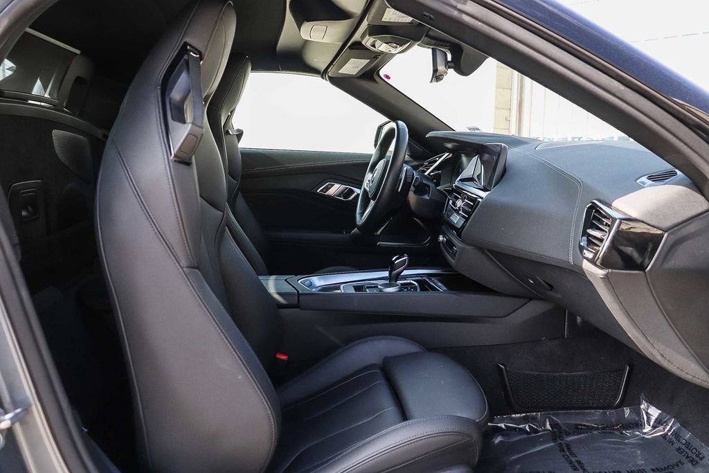 Used 2026 BMW Z4 sDrive30i image 23