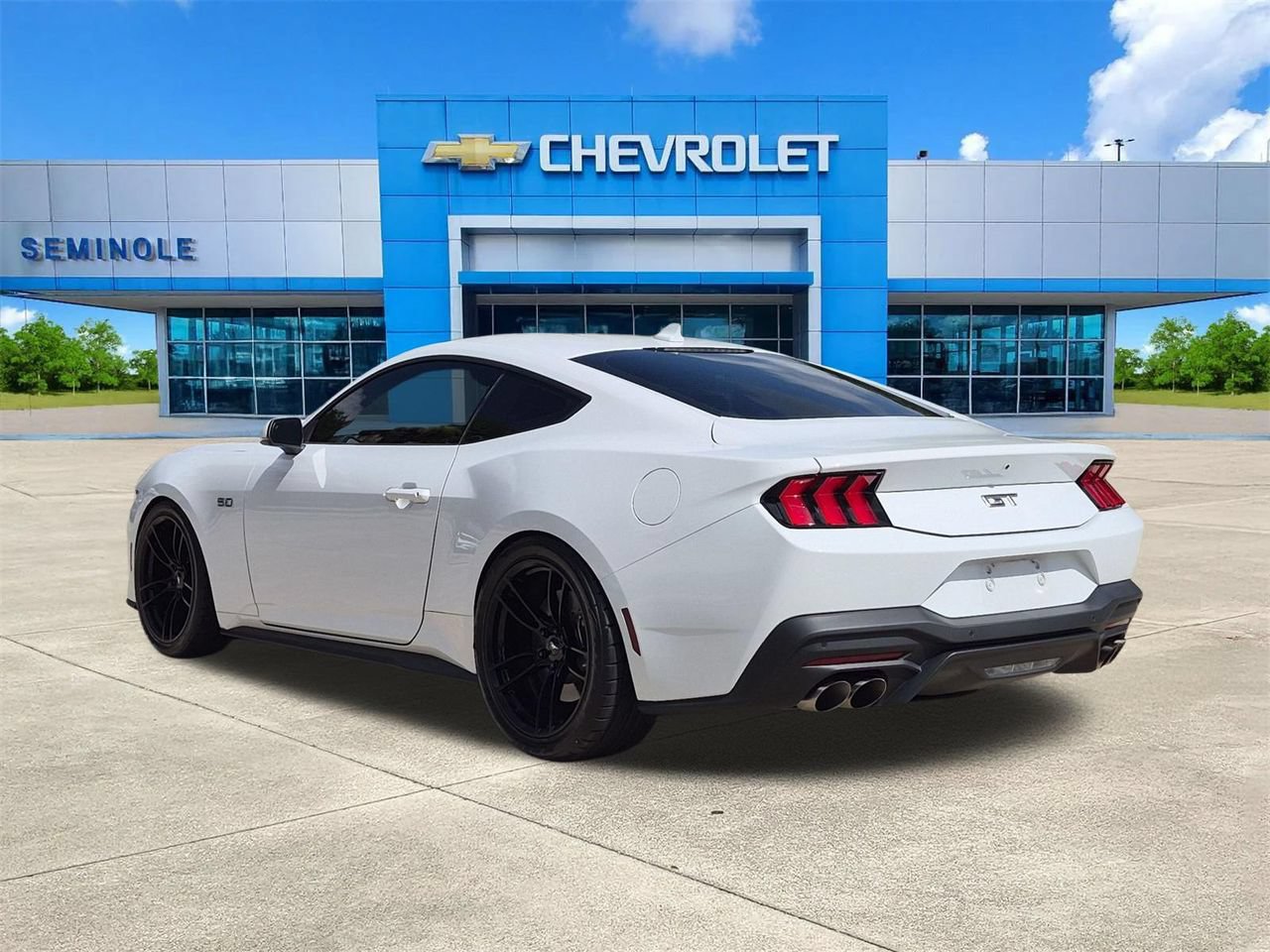 Used 2024 Ford Mustang GT Premium RWD image 3