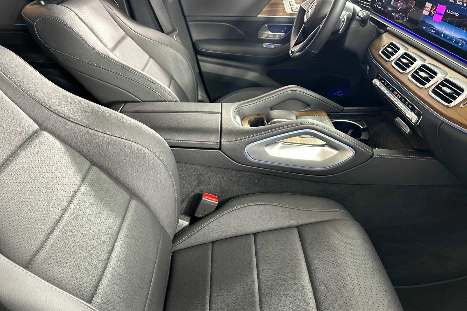 Certified 2025 Mercedes-Benz GLE 350 4MATIC image 18