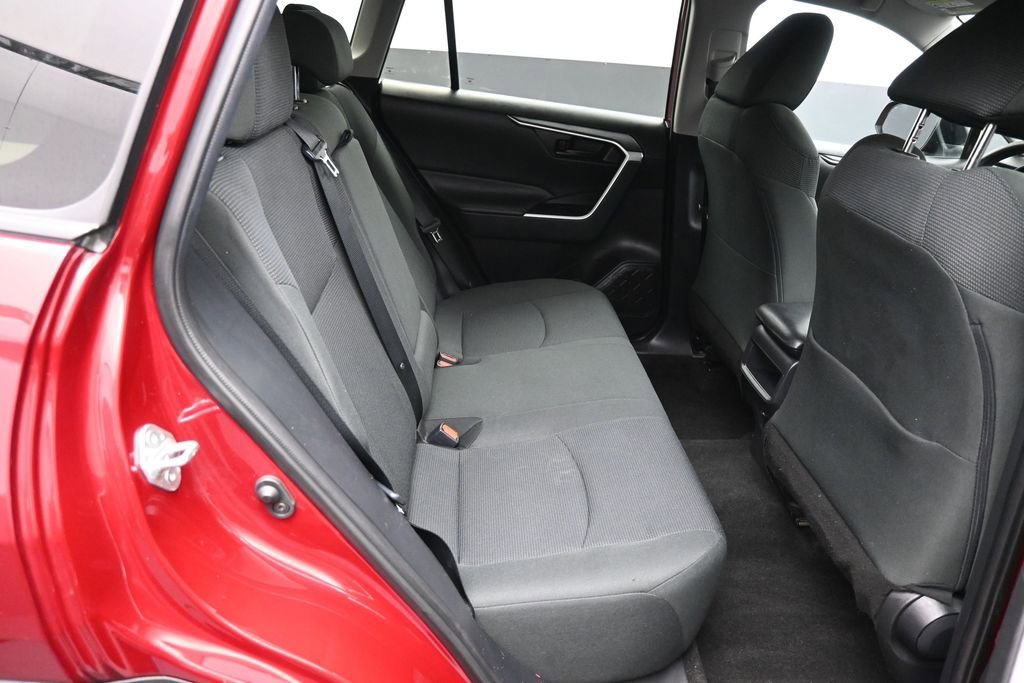 Used 2020 Toyota RAV4 LE AWD/4WD image 23