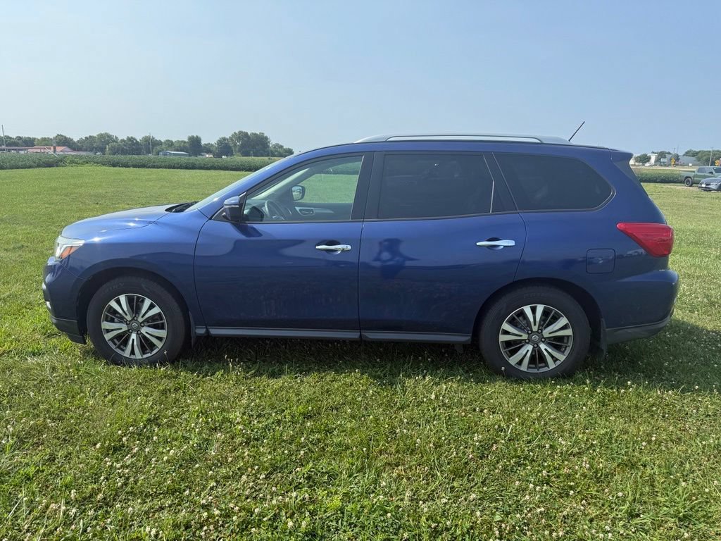 Used 2017 Nissan Pathfinder SL w/ SL Premium Package FWD image 8