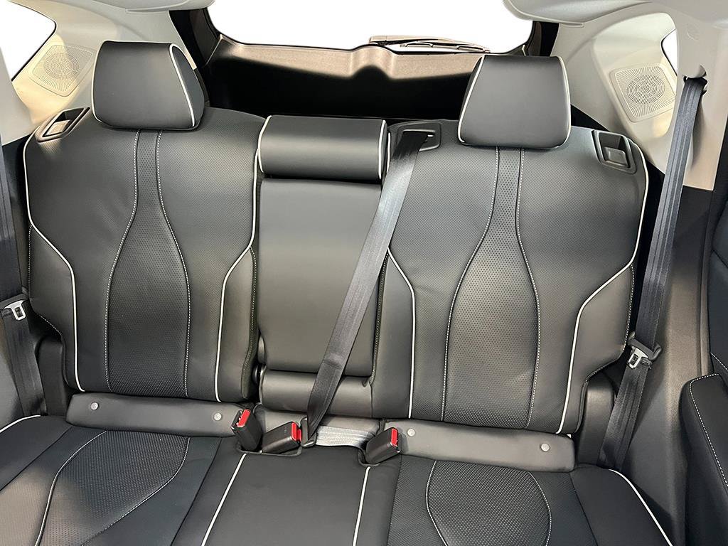 New 2026 Acura RDX w/ Advance Package AWD/4WD image 28
