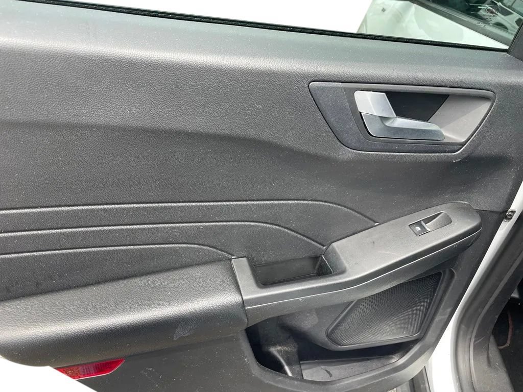 Used 2023 Ford Escape ST-Line Select AWD/4WD image 47