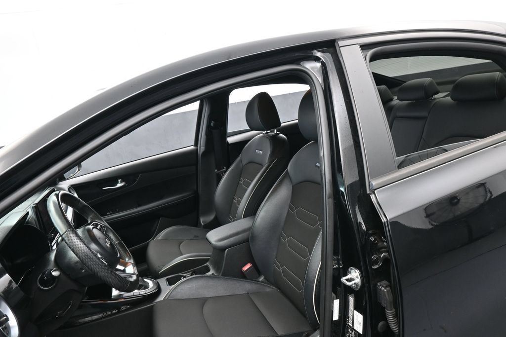 Used 2023 Kia Forte GT-Line w/ GT-Line Technology Package FWD image 10