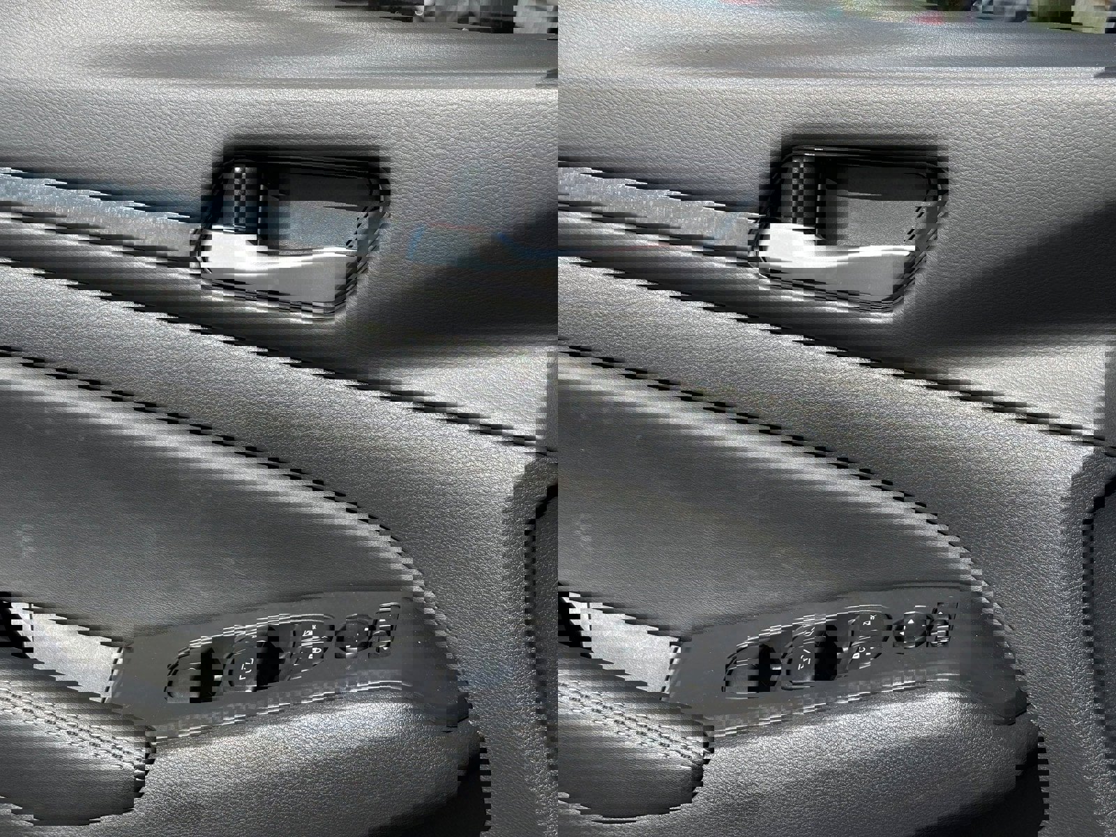 New 2025 Nissan Altima 2.5 SV w/ SV Special Edition Package image 18