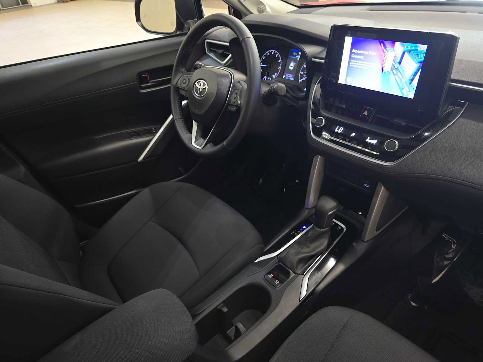 Certified 2024 Toyota Corolla Cross LE w/ Moonroof Package AWD/4WD image 31