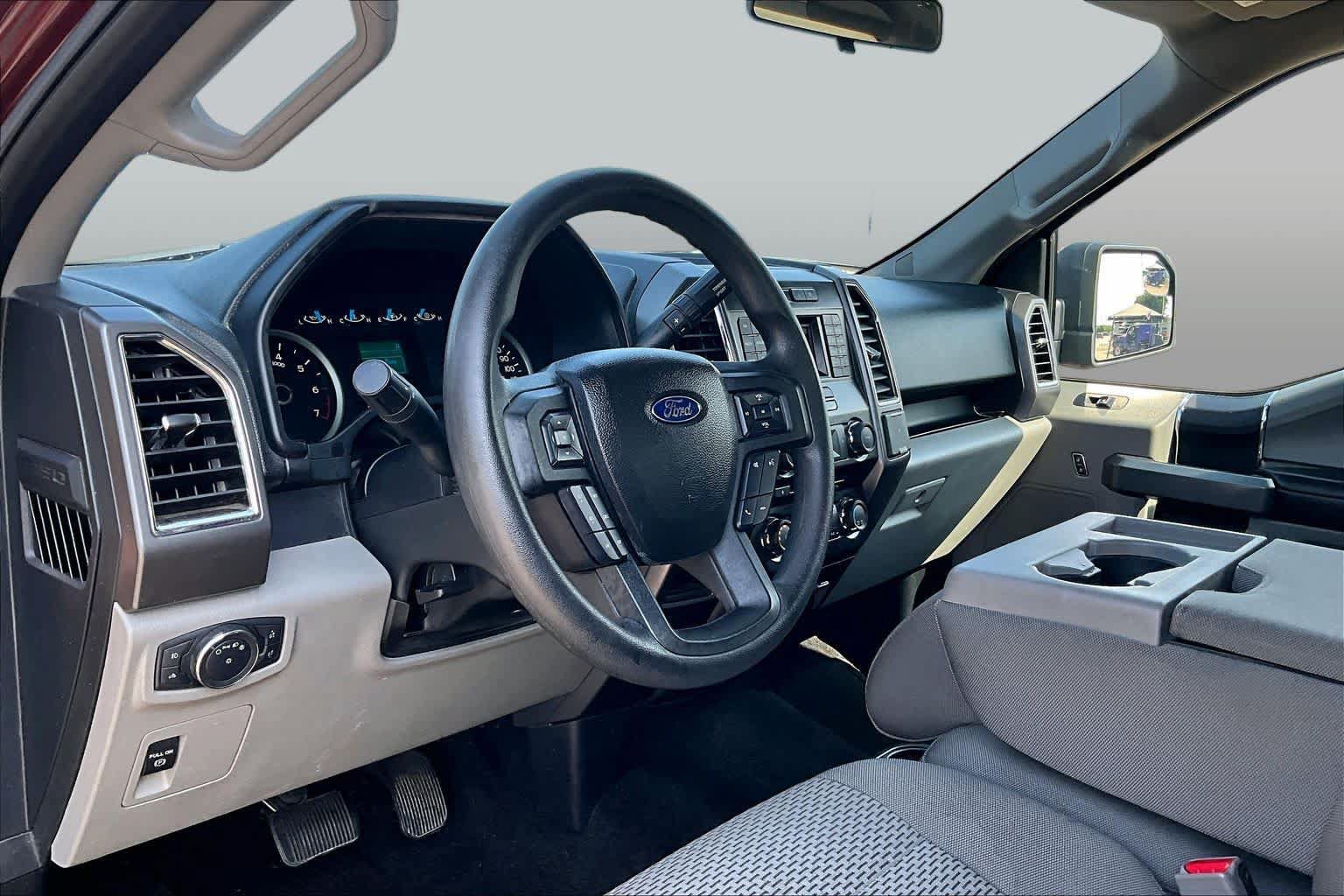 Used 2015 Ford F150 XLT AWD/4WD image 17