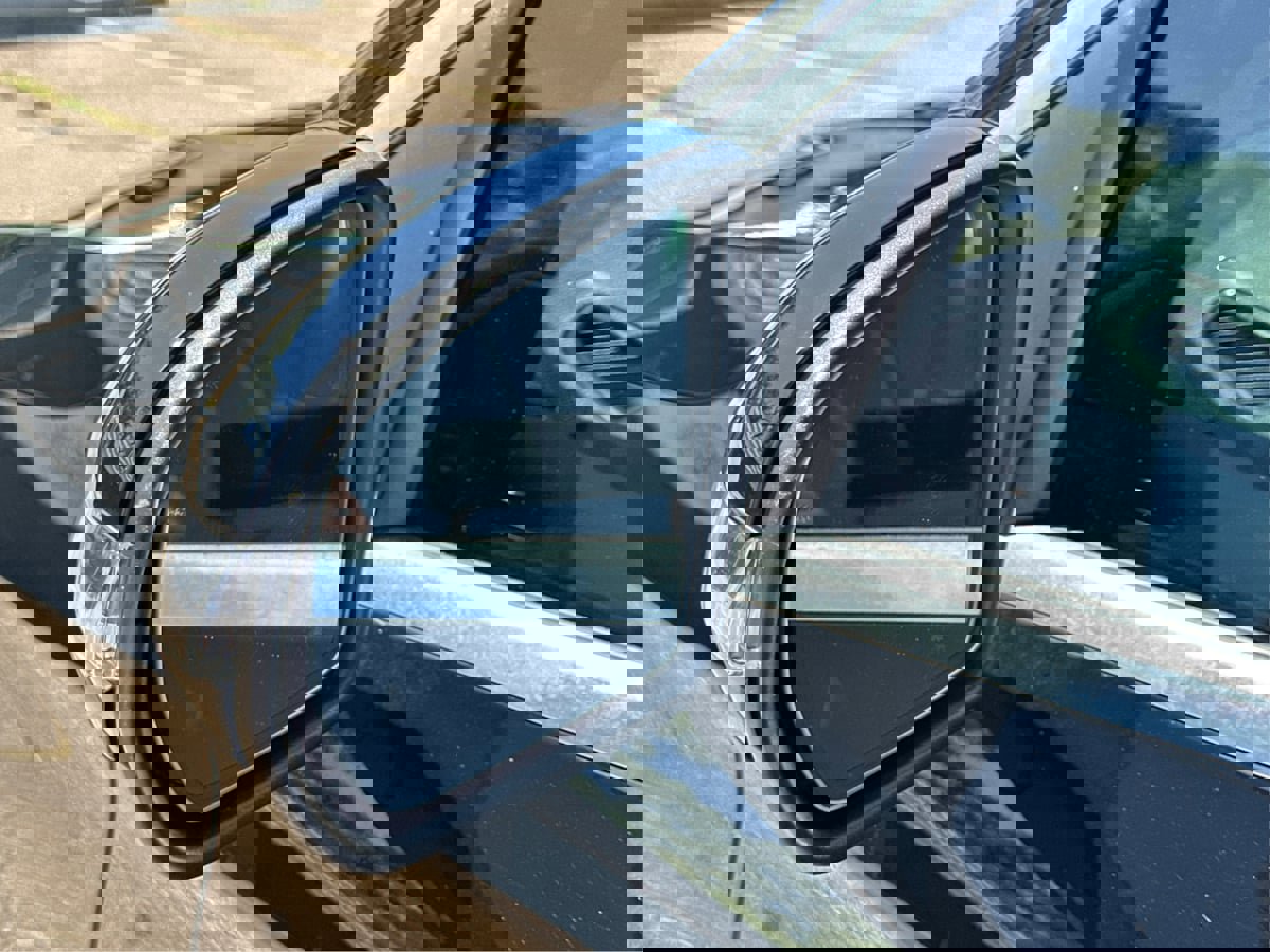 Used 2020 Mercedes-Benz GLC 300 4MATIC w/ Premium Package image 28