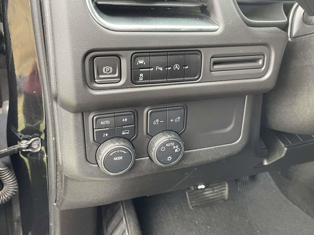 Used 2023 Chevrolet Suburban RST AWD/4WD image 19