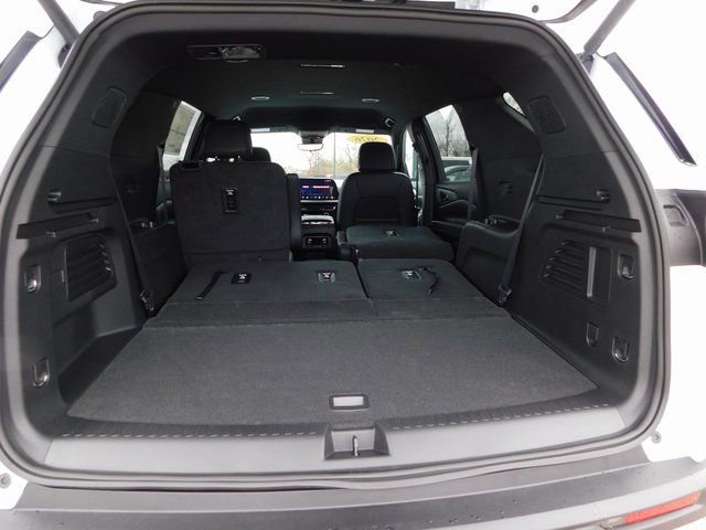 New 2026 Chevrolet Traverse LT w/ Driver Confidence Package image 26