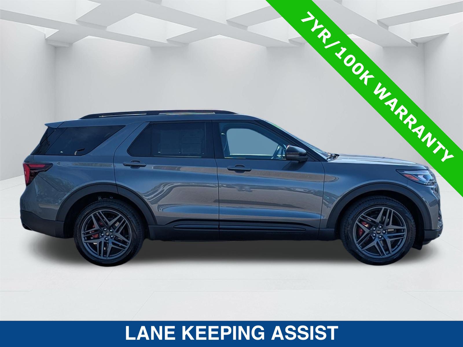 Certified 2025 Ford Explorer ST AWD/4WD image 4