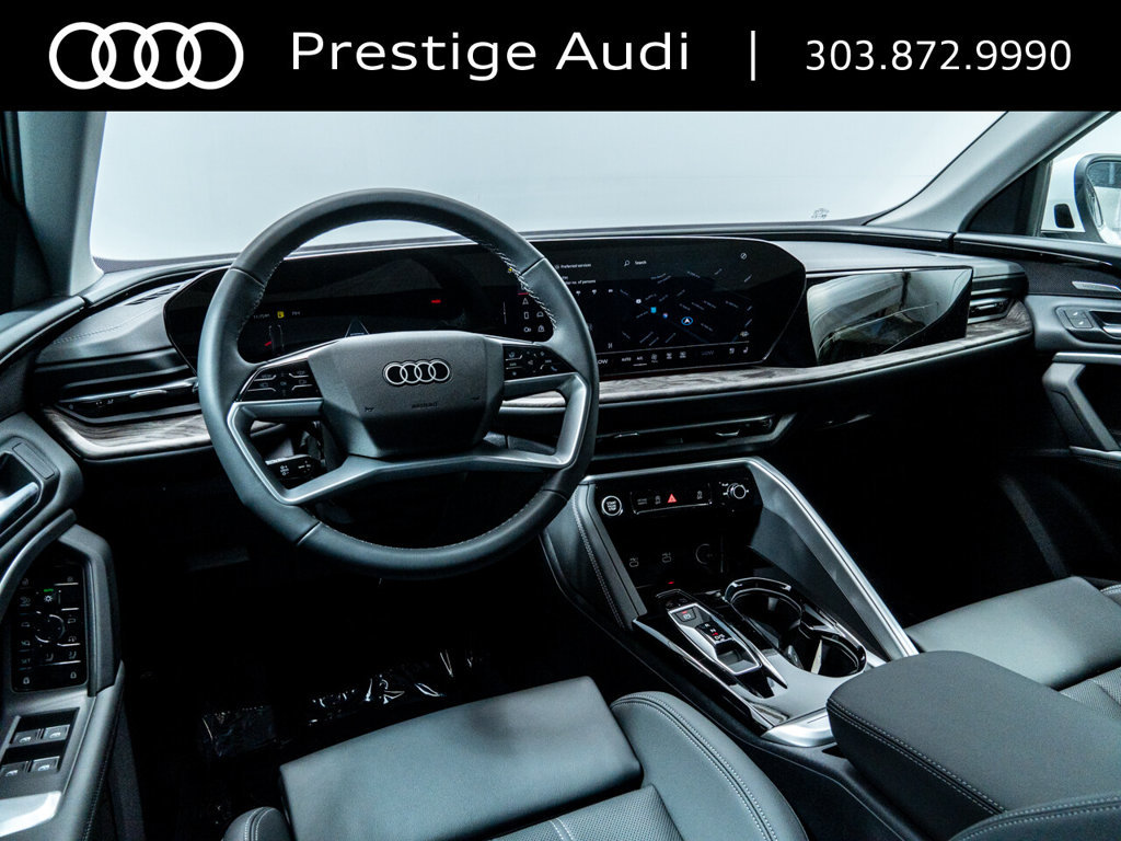 Used 2025 Audi Q5 Premium Plus w/ Premium Plus AWD/4WD image 5