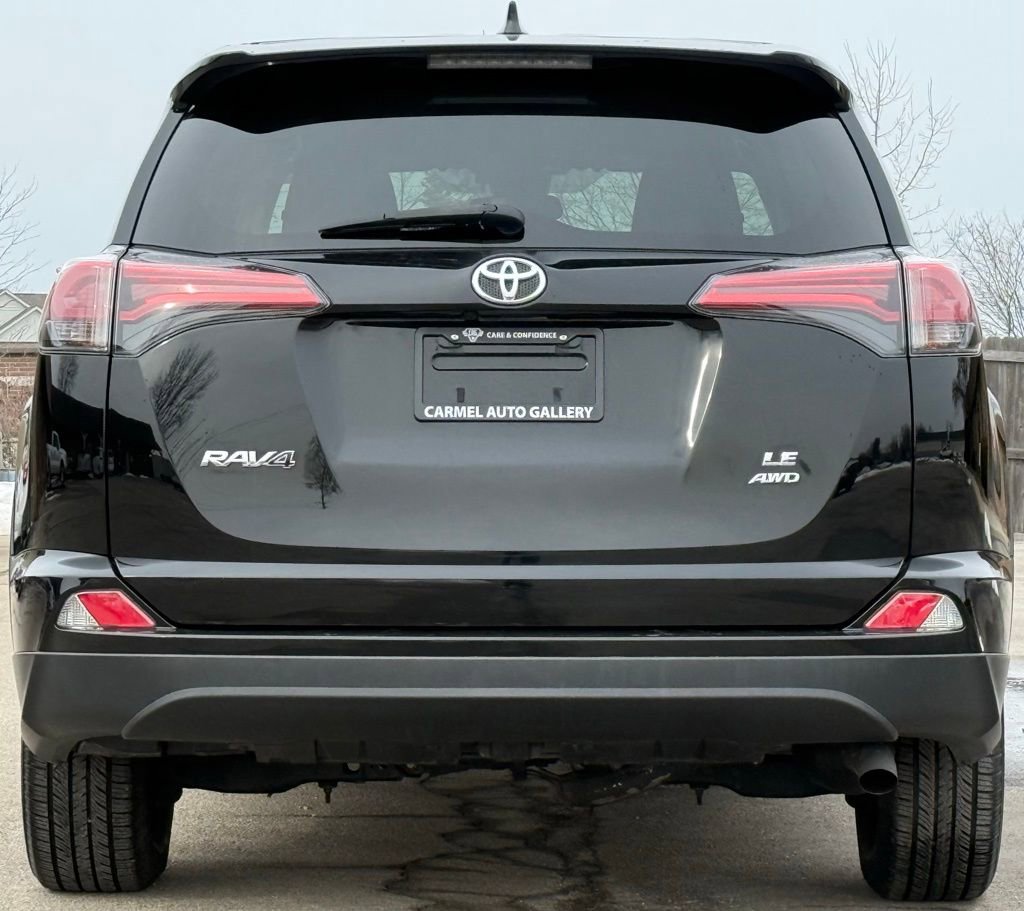 Used 2018 Toyota RAV4 LE w/ All Weather Liner Package image 4