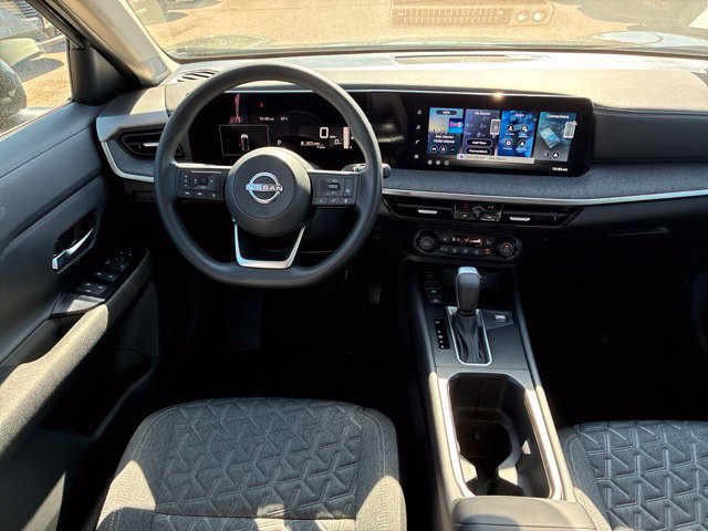 New 2026 Nissan Kicks SV w/ Cold Weather Package AWD/4WD image 9
