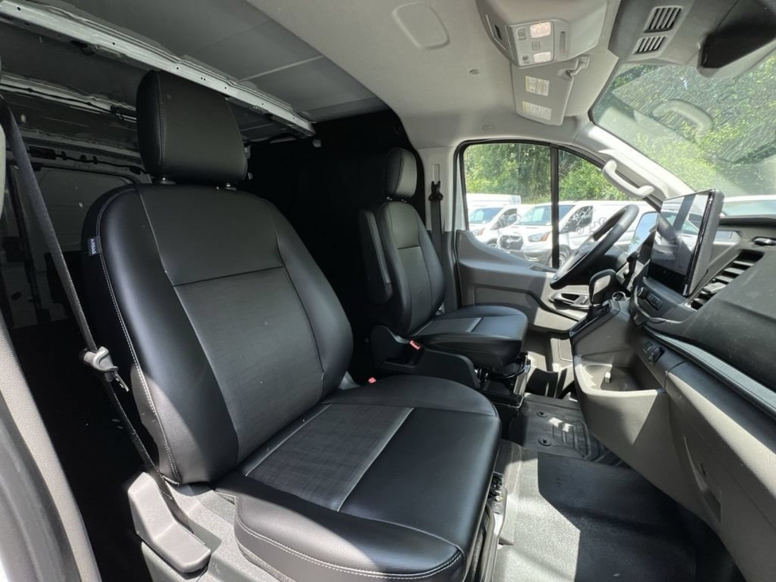 New 2026 Ford Transit 150 Low Roof w/ Load Area Protection Package RWD image 23