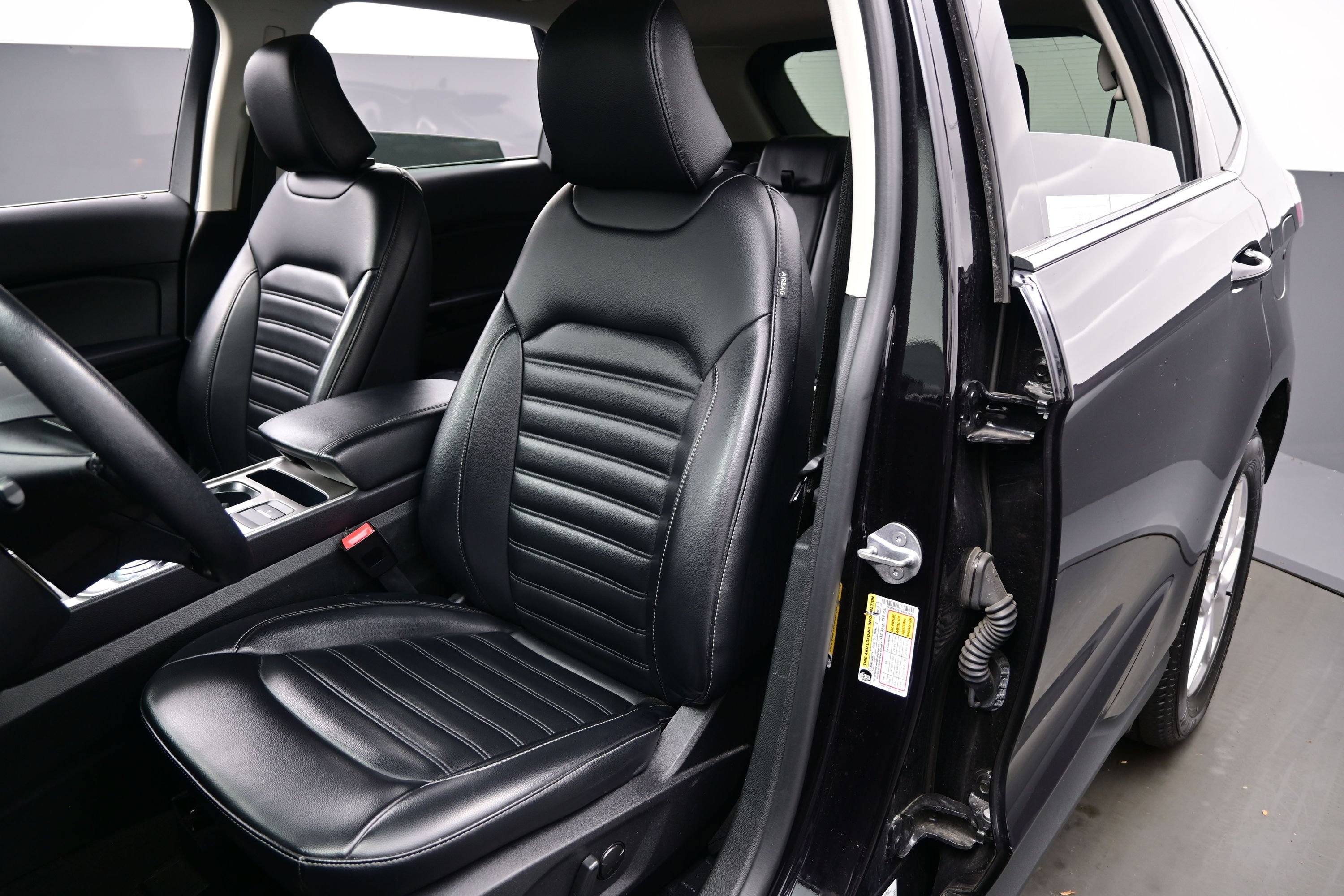 Used 2024 Ford Edge SEL AWD/4WD image 11
