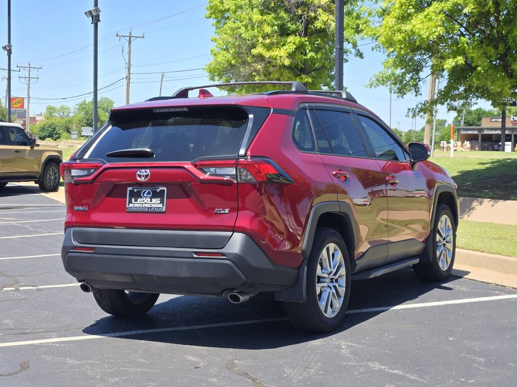 Used 2024 Toyota RAV4 XLE Premium FWD image 7