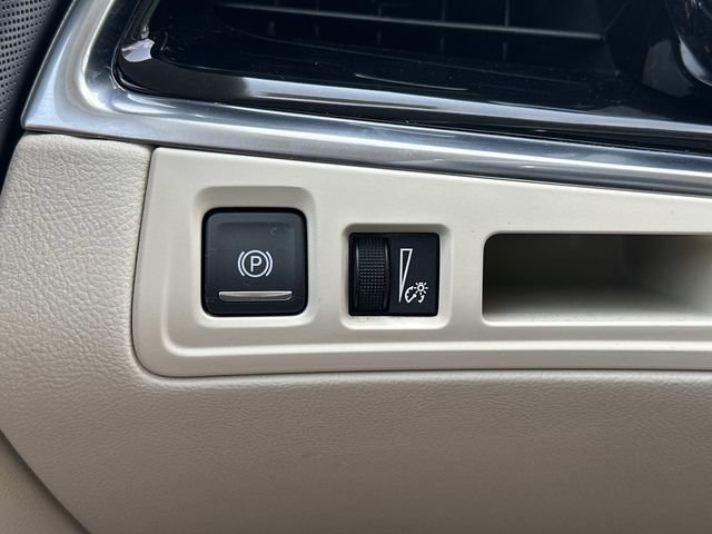 Used 2023 Cadillac XT6 Premium Luxury AWD/4WD image 25