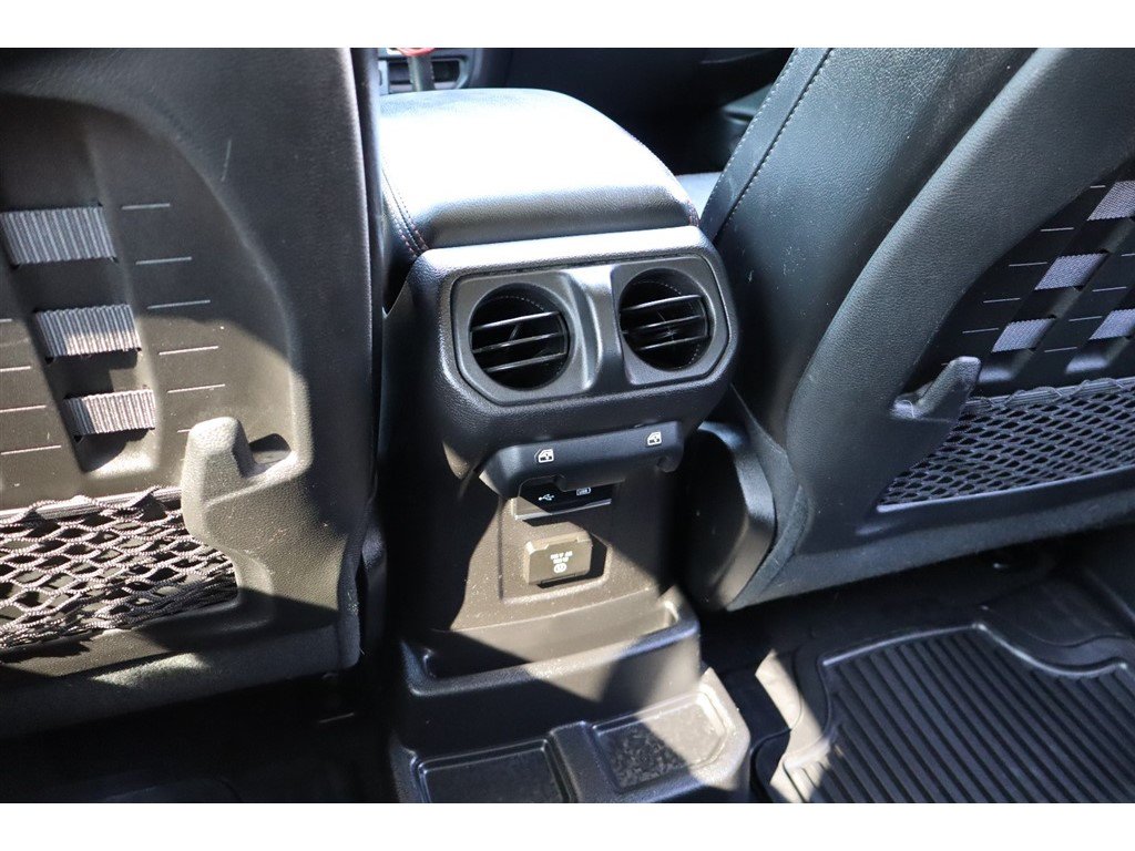 Used 2020 Jeep Wrangler Unlimited Rubicon AWD/4WD image 32