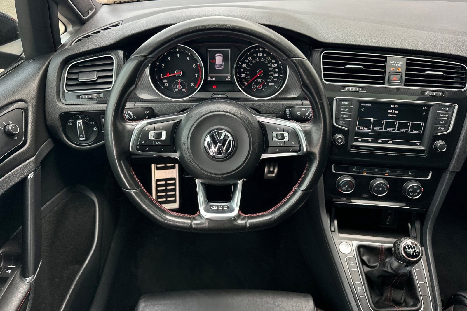Used 2016 Volkswagen GTI SE w/ Lighting Package (SEL) FWD image 14