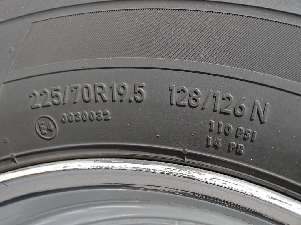 Used 2022 RAM 5500 Tradesman RWD image 30