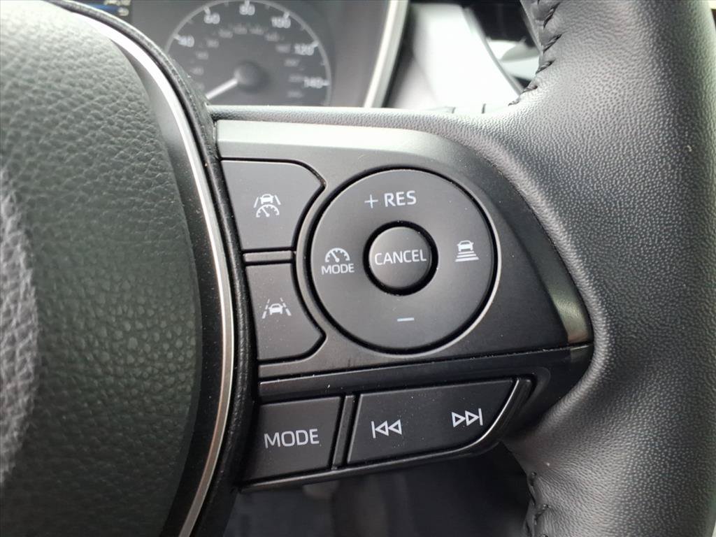 Used 2025 Toyota Corolla SE w/ SE Package FWD image 20