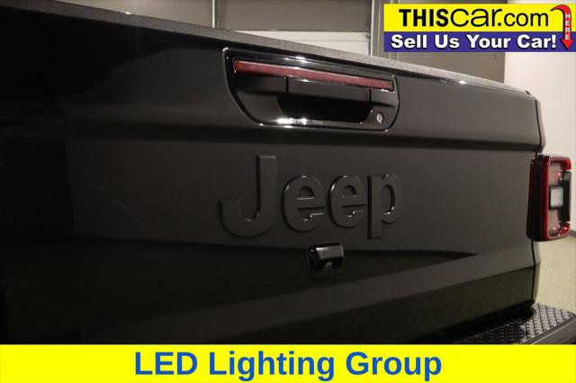 Used 2022 Jeep Gladiator Overland AWD/4WD image 13