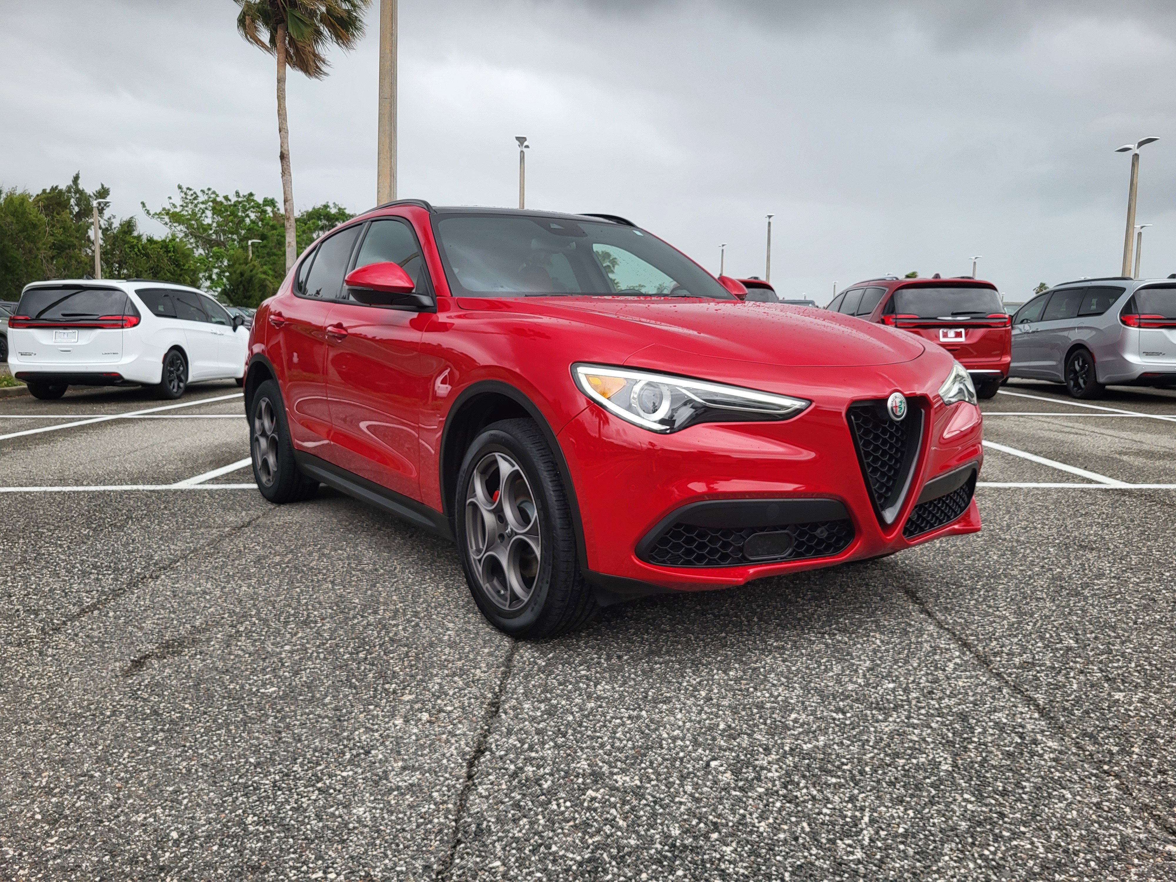Used 2023 Alfa Romeo Stelvio Sprint image 1