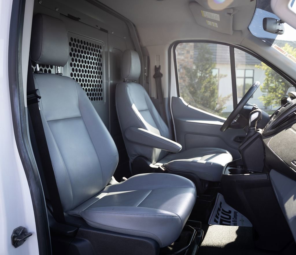 Used 2015 Ford Transit 150 130 Low Roof RWD image 18