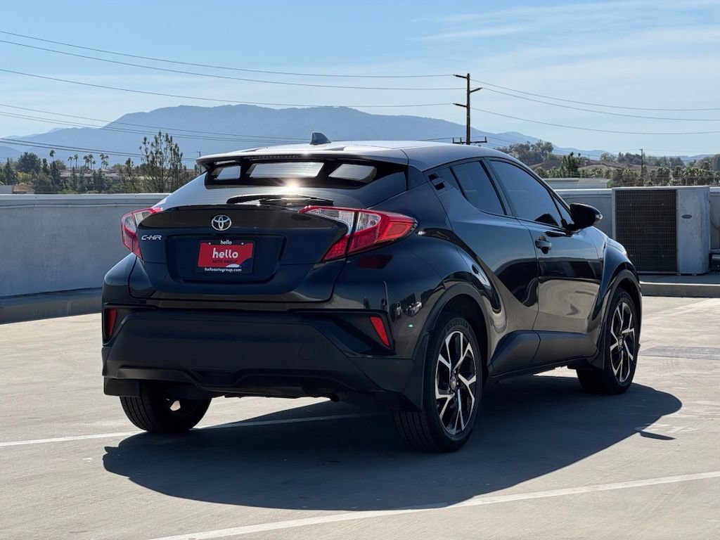 Used 2020 Toyota C-HR XLE FWD image 32