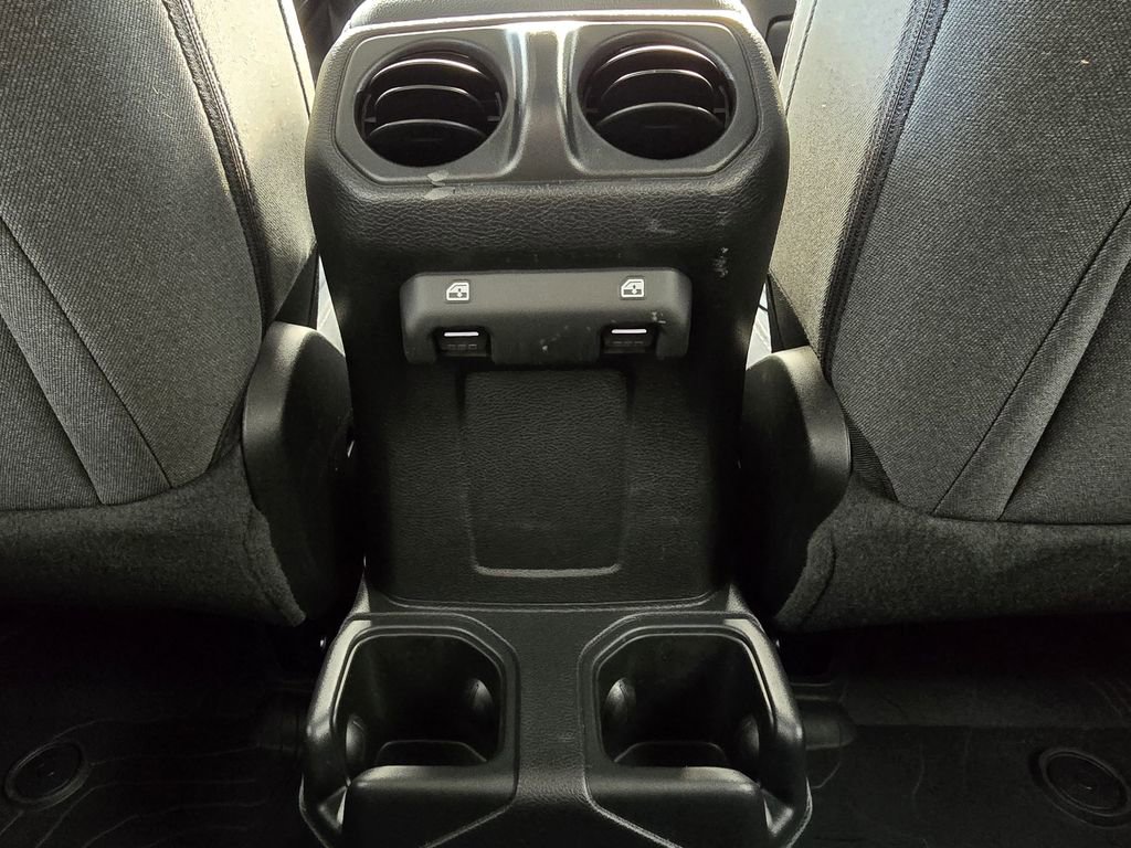 Used 2024 Jeep Wrangler Willys AWD/4WD image 15