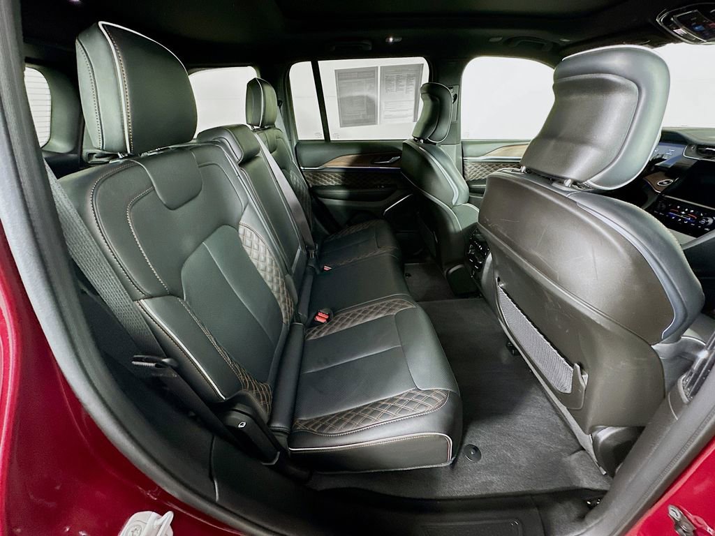 Certified 2025 Jeep Grand Cherokee Summit image 39