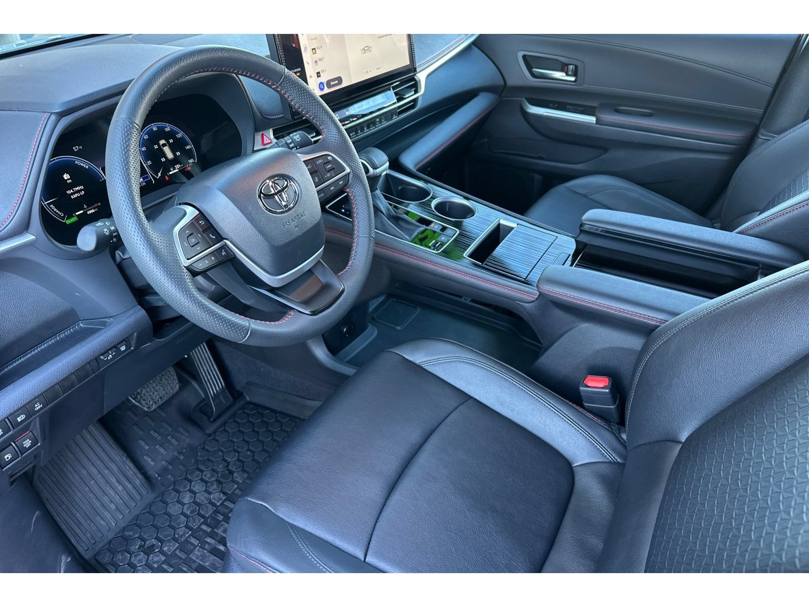 Used 2026 Toyota Sienna XSE AWD/4WD image 10