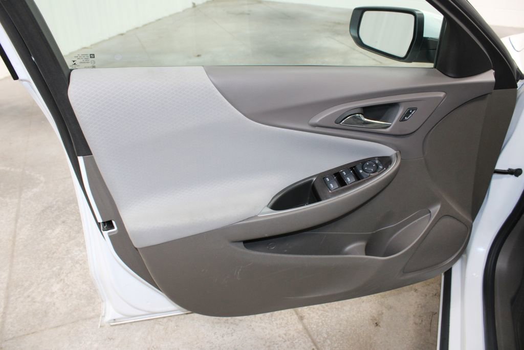 Used 2024 Chevrolet Malibu LT image 16