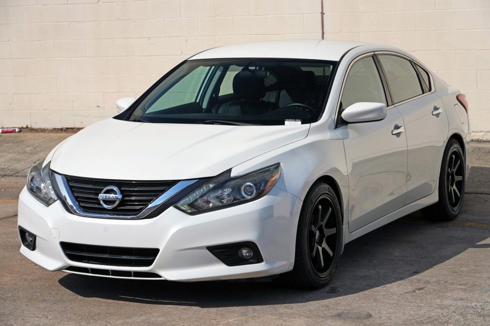 Used 2016 Nissan Altima 2.5 SR w/ LED Appearance Package FWD image 39