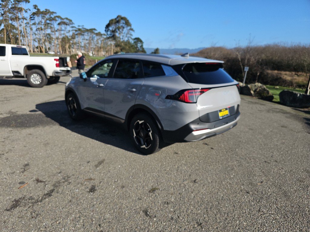 New 2026 Kia Sportage EX image 3