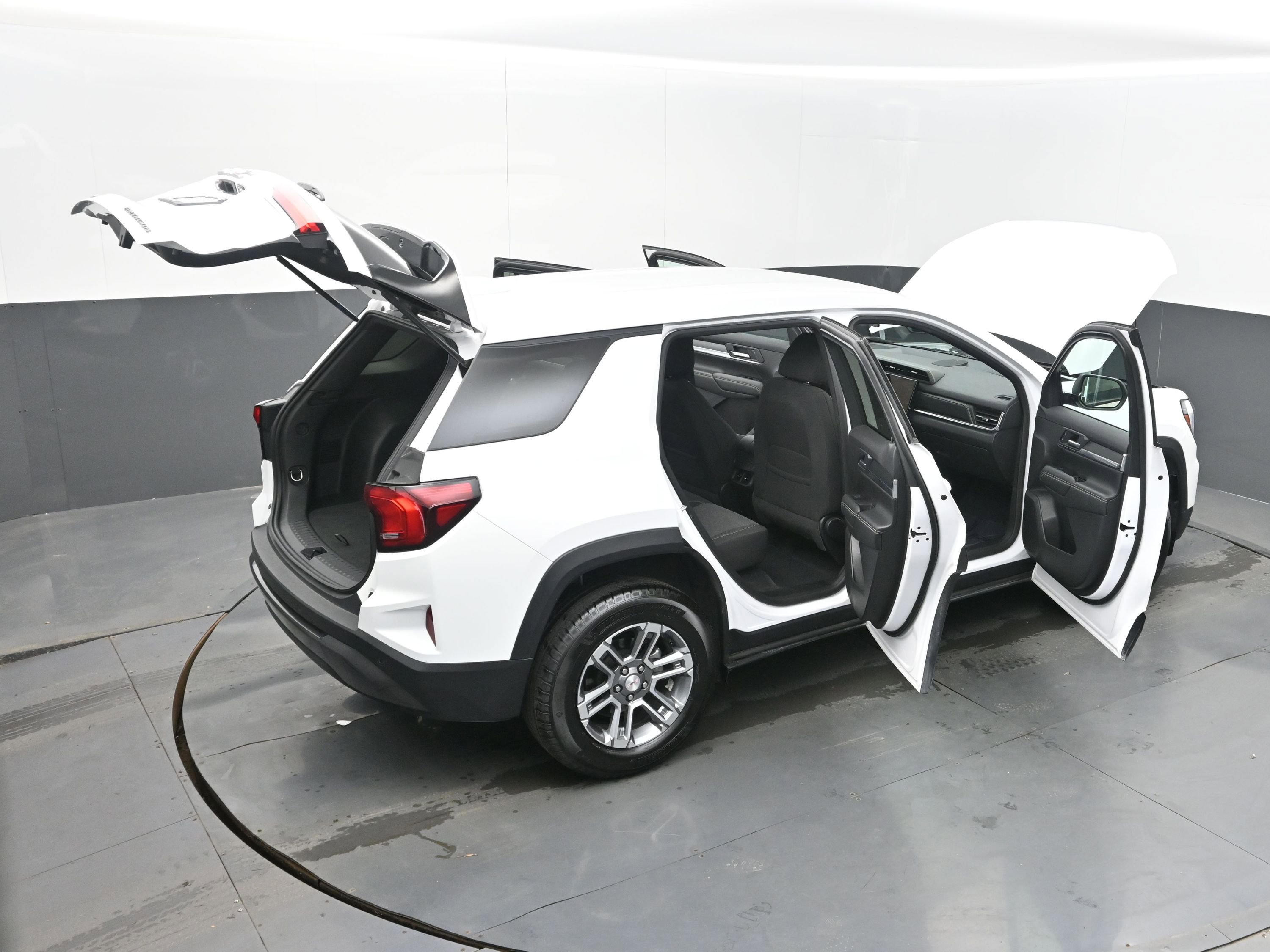 Used 2025 GMC Terrain Elevation image 33