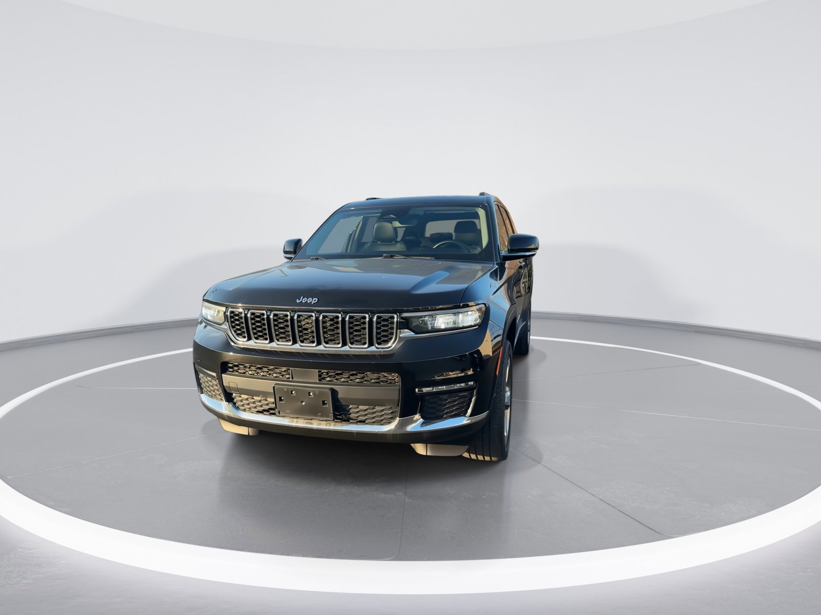 Used 2021 Jeep Grand Cherokee L Limited image 3