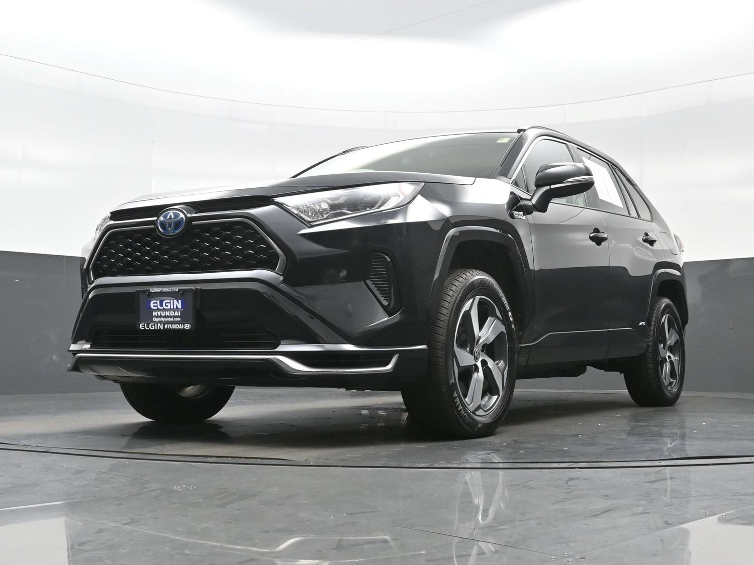 Used 2021 Toyota RAV4 SE w/ Weather & Moonroof Package AWD/4WD image 27