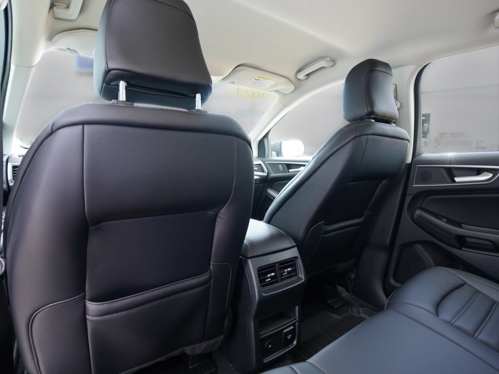 Certified 2024 Ford Edge SEL w/ Convenience Package AWD/4WD image 19