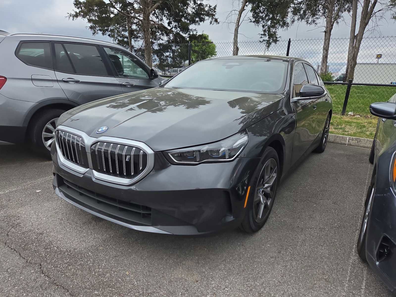 Used 2024 BMW i5 eDrive40i w/ Executive Package image 9