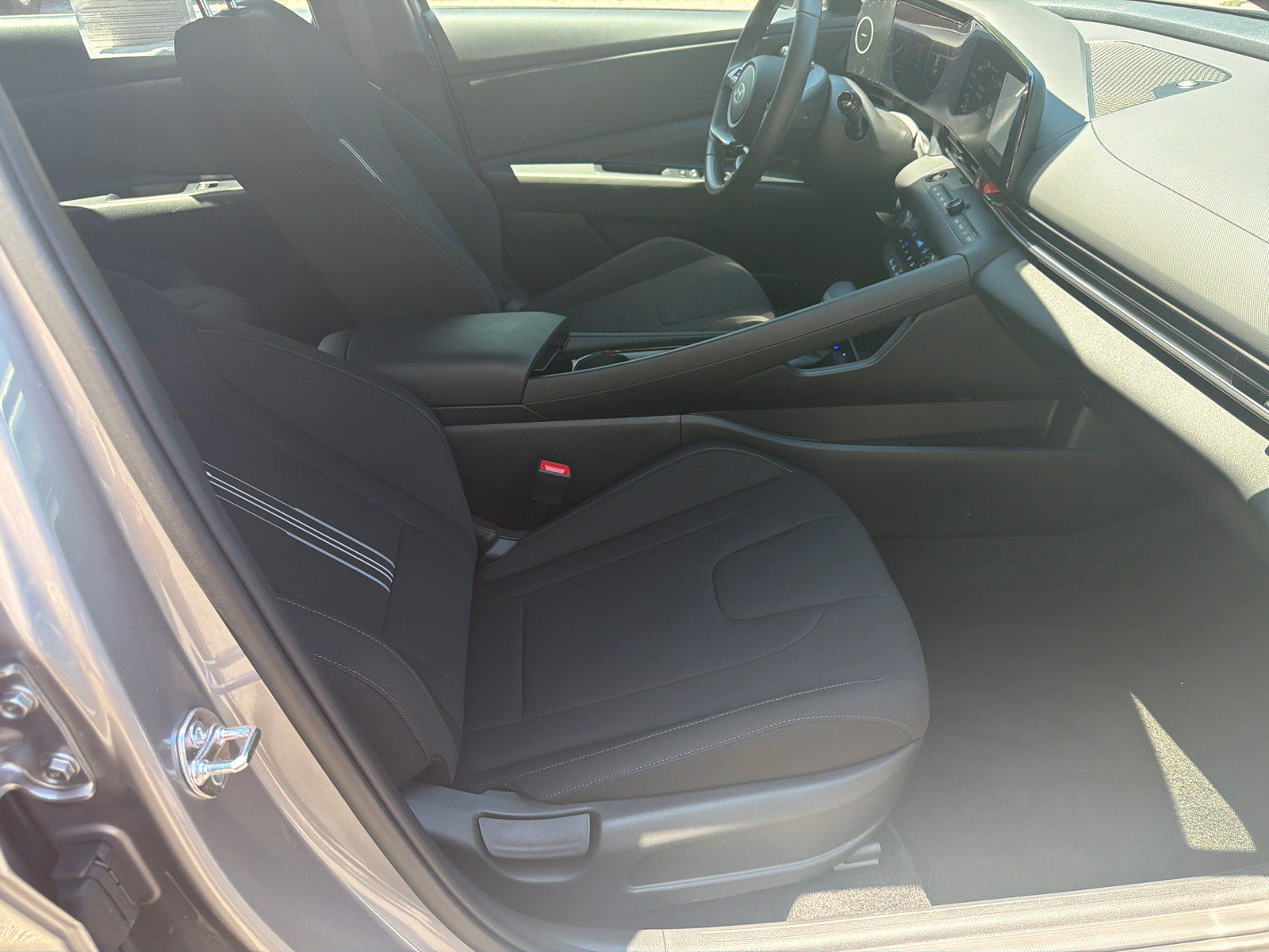 Certified 2026 Hyundai Elantra SEL FWD image 14