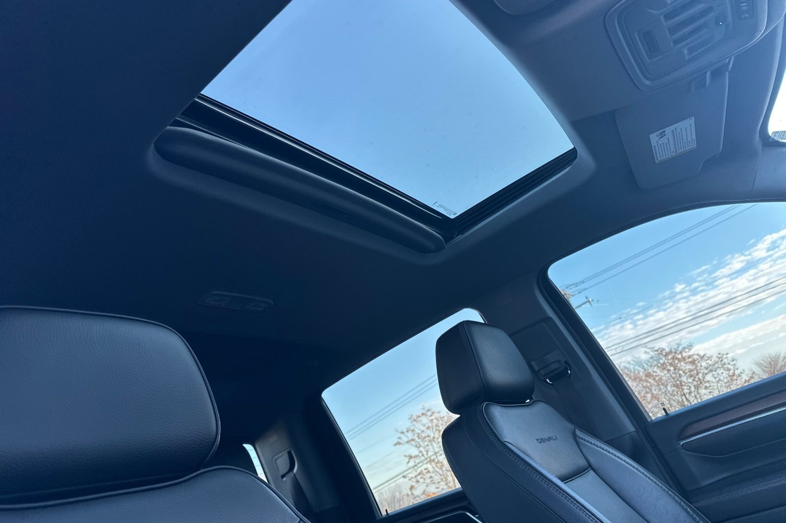 Used 2024 GMC Sierra 3500 Denali w/ Denali Reserve Package image 19