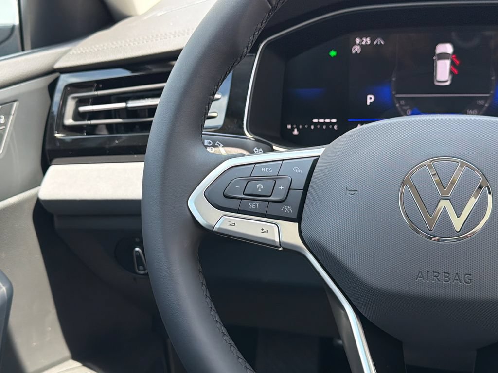 New 2026 Volkswagen Jetta SE FWD image 17